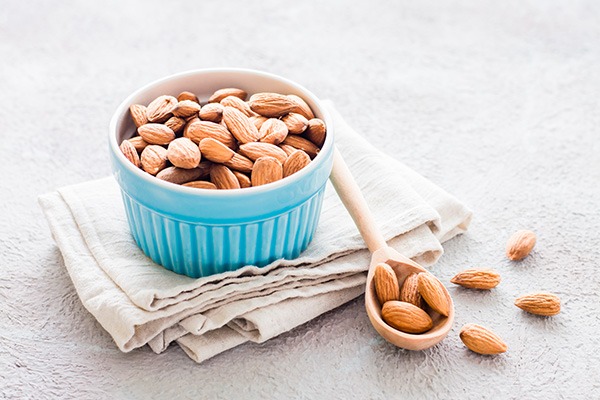 Almonds for nut milk